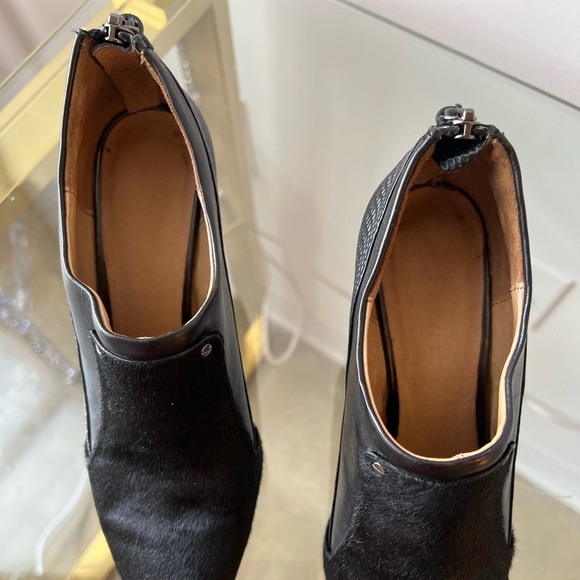 L.A.M.B. Tracie stiletto booties - Picture 5 of 15